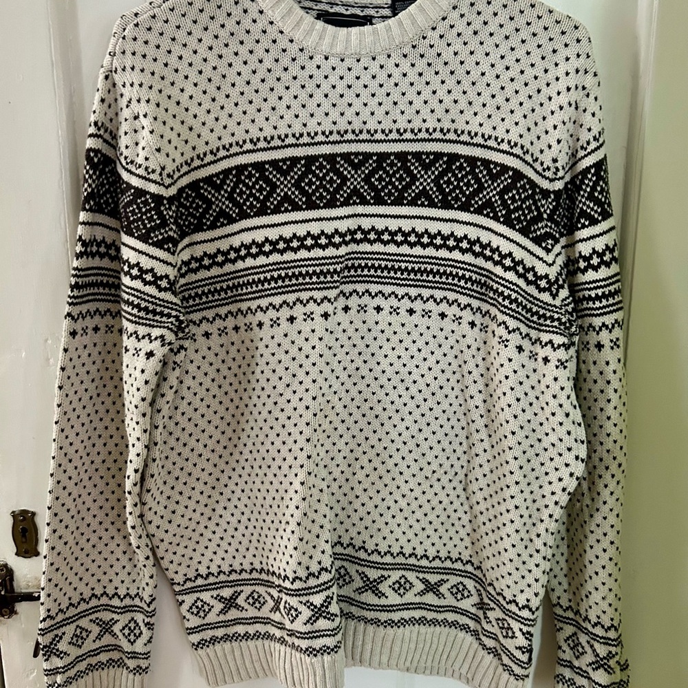 Chaps Black and White Patterned Crewneck Sweater
